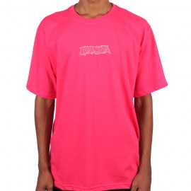 CAMISA-basica-marca-narina-estampa-no-peito-cor-rosa-estilo-skate-sucata-brazil-maua-moda-skatista-streetwear-