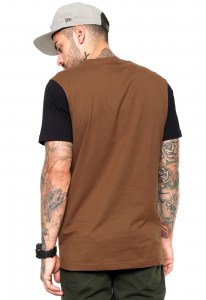 CAMISA-basica-marca-volcom-estampa-no-peito-cor-preto-marrom-estilo-skate-sucata-brazil-maua-moda-skatista-streetwear-3