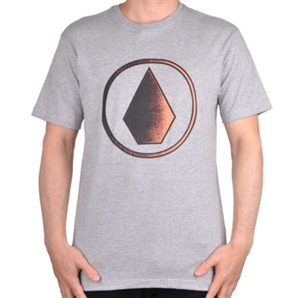 CAMISA-basica-marca-volcom-original-estampa-no-peito-logo-cor-cinza-estilo-skate-sucata-brazil-maua-moda-skatista-streetwear-
